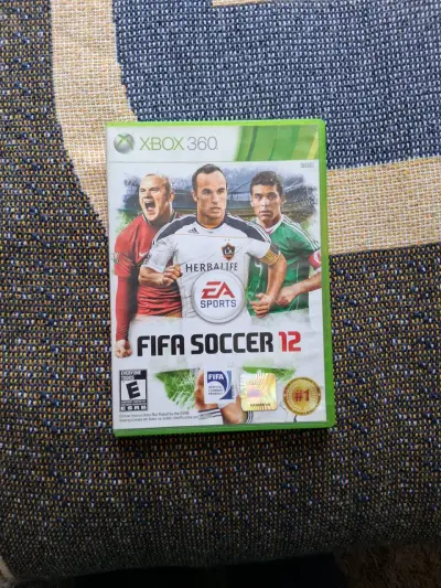 Juego FIFA Soccer 12 para Xbox 360 - miniatura 1
