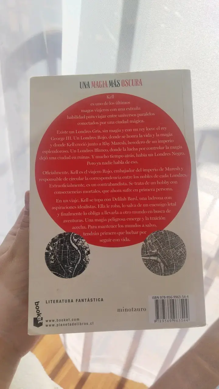 Libro Una Magia Más Oscura de V.E. Schwab - 3