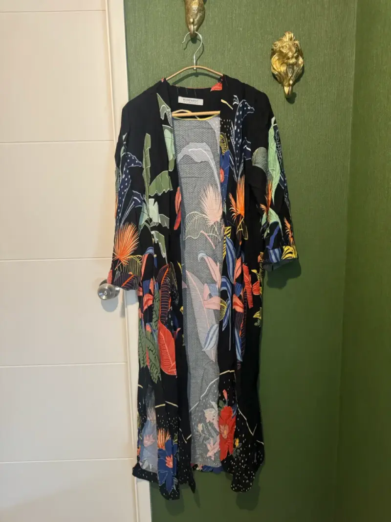 Kimono floral negro Basement para mujer talla M - 1