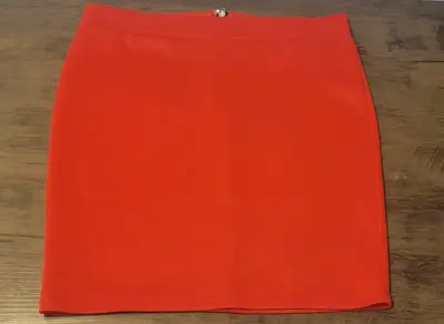 Falda roja con cierre Forever 21 - miniatura 2