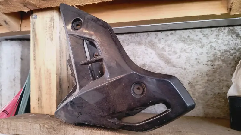 Cubierta de plástico para motocicleta - 1