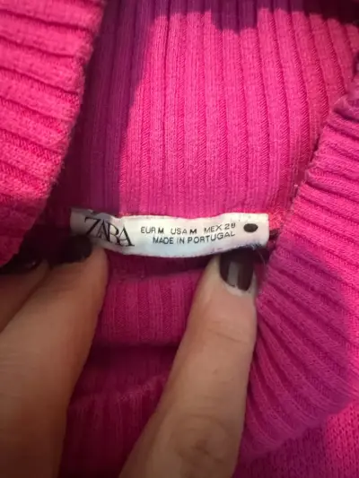 Suéter Fucsia de Cuello Alto Zara Talla M - miniatura 1