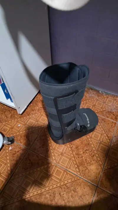 Bota ortopédica Blunding negra ajustable - miniatura 2