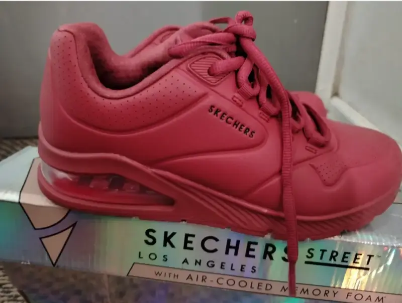 Zapatillas Skechers Street rojas con memory foam - 1
