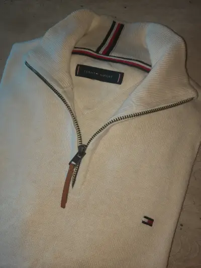 Suéter beige con cierre medio Tommy Hilfiger - miniatura 1