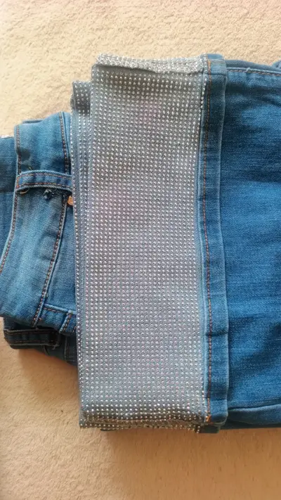 Jeans anchos con detalles brillantes Menina - miniatura 3