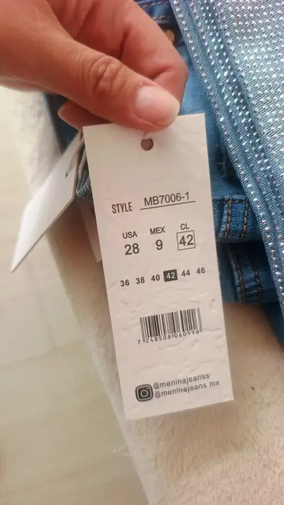 Jeans anchos con detalles brillantes Menina - miniatura 4