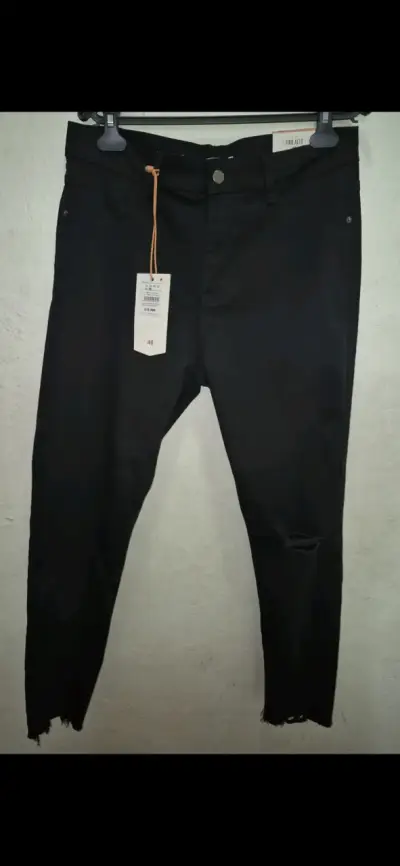 Jeans negros tiro alto para mujer - miniatura 1