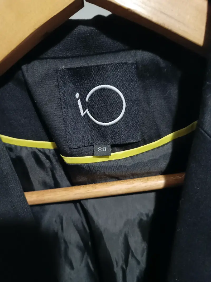 Blazer negro con detalles blancos talla 38 - 2