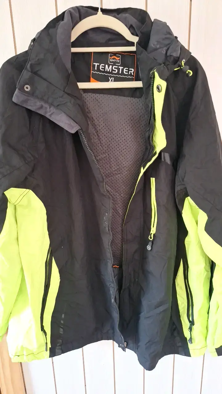 Chaqueta deportiva negra y verde Temster XL - 1