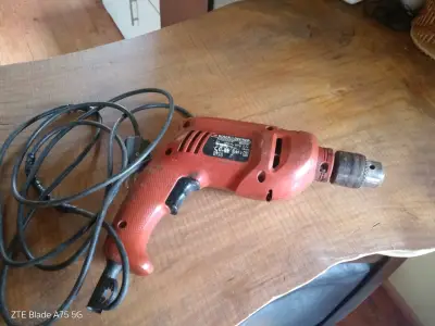 Taladro Eléctrico Black & Decker Rojo - miniatura 3