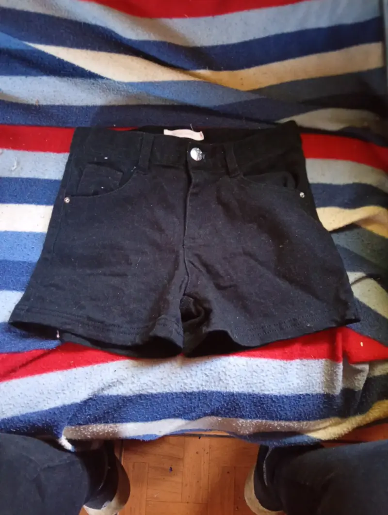Shorts de mezclilla negros para mujer