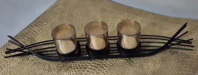 Portavelas de metal negro con vasos de vidrio - miniatura 1