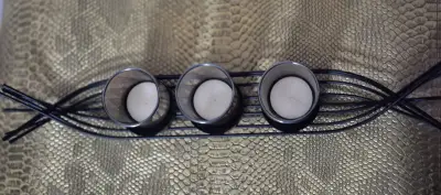 Portavelas de metal negro con vasos de vidrio - miniatura 4