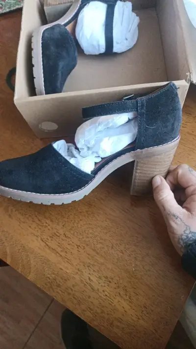 Zapatos de tacón negro con hebilla talla 37 - miniatura 2
