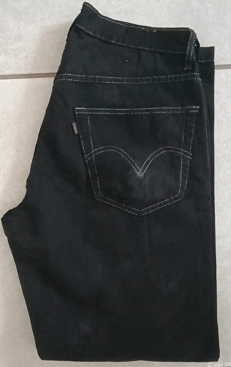 Jeans negros de hombre Levi's en buen estado