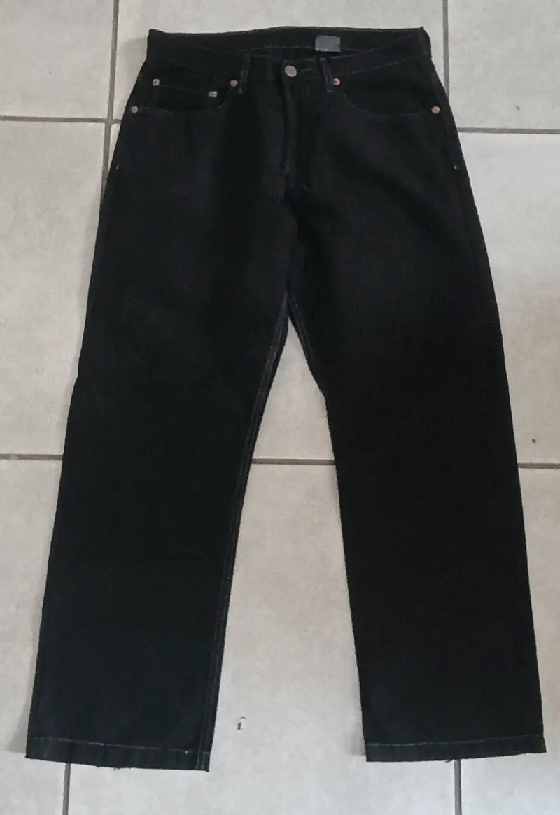 Jeans negros de hombre Levi's en buen estado - 2