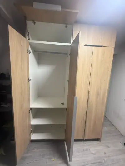 Armario de madera con múltiples compartimentos - miniatura 6