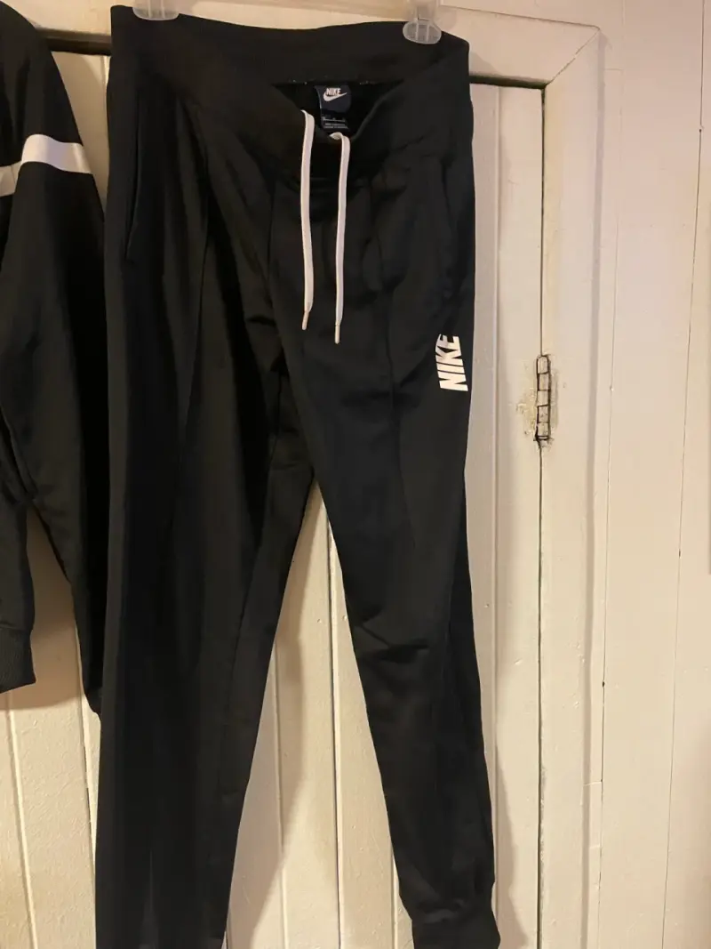 Conjunto Nike negro - 5