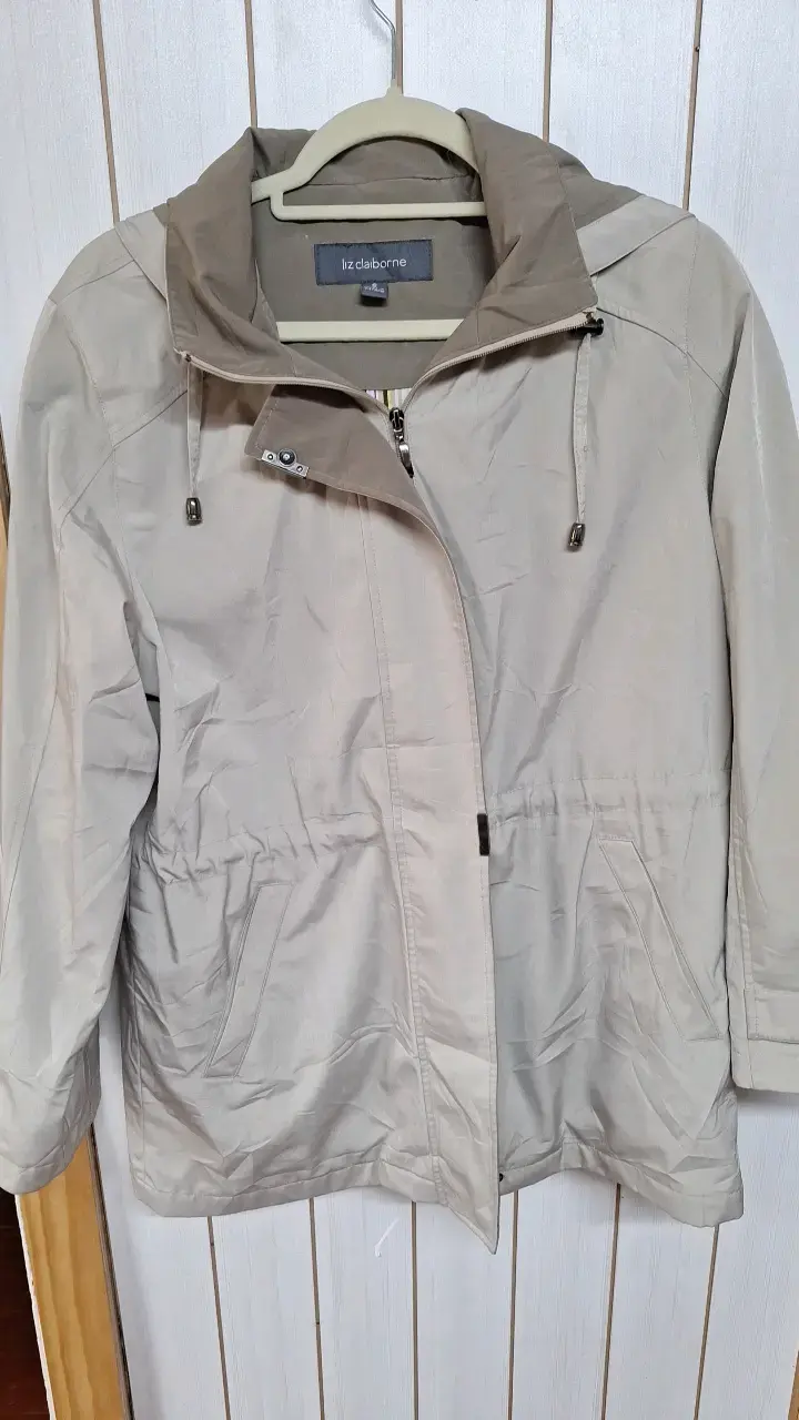 Chaqueta beige con capucha Liz Claiborne - 1