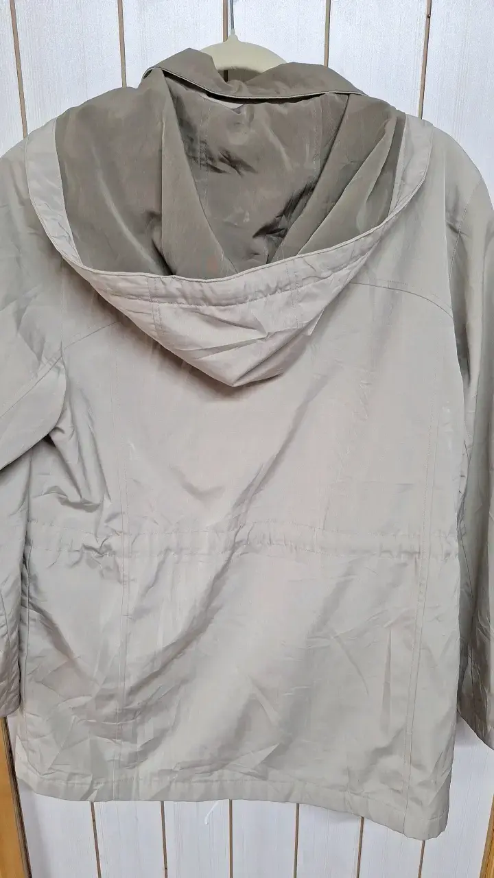 Chaqueta beige con capucha Liz Claiborne - 2