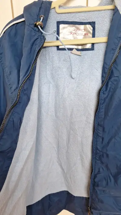 Chaqueta azul con capucha Zero Exposure - miniatura 3