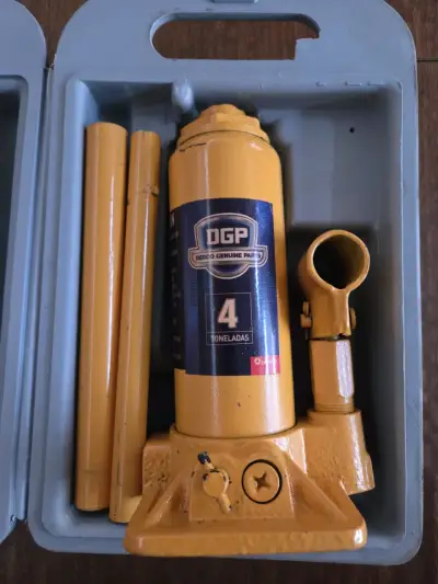Gato hidráulico de botella DGP 4 toneladas - miniatura 1