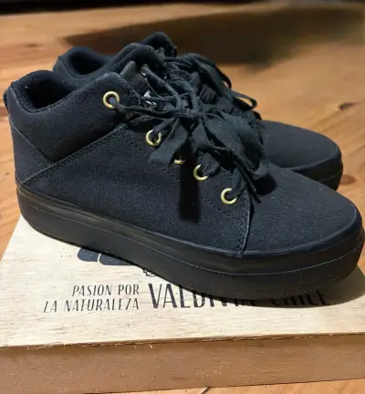 Zapatillas negras de lona CAT - miniatura 1