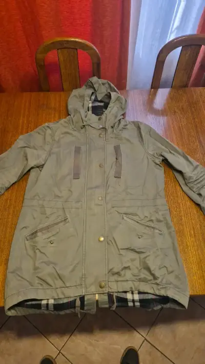 Parka verde con capucha para hombre - miniatura 1