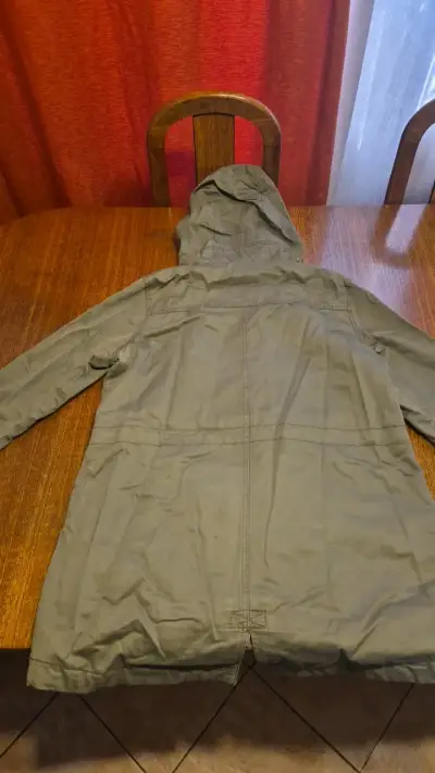 Parka verde con capucha para hombre - miniatura 4
