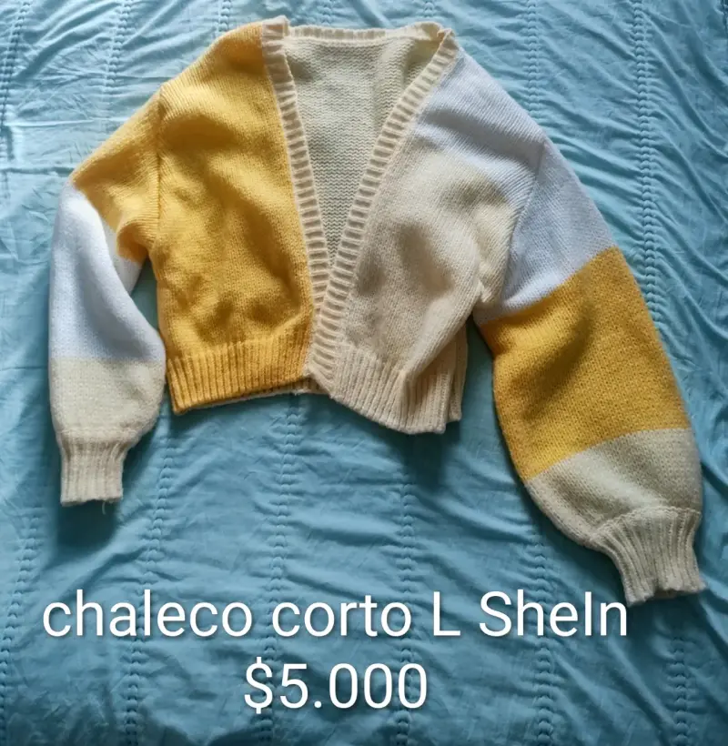 Chaleco corto de punto amarillo y blanco
