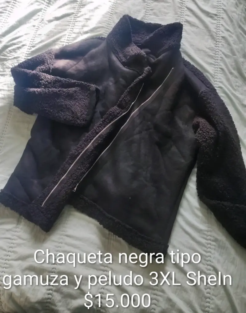 Chaqueta negra tipo gamuza y peludo 3XL