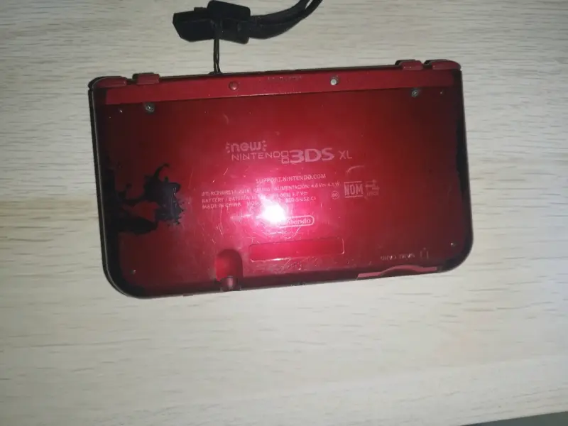 Consola Nintendo 3DS XL roja - 2