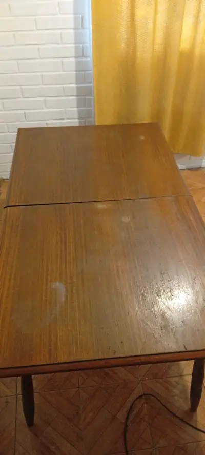 Mesa de comedor extensible de madera - miniatura 1