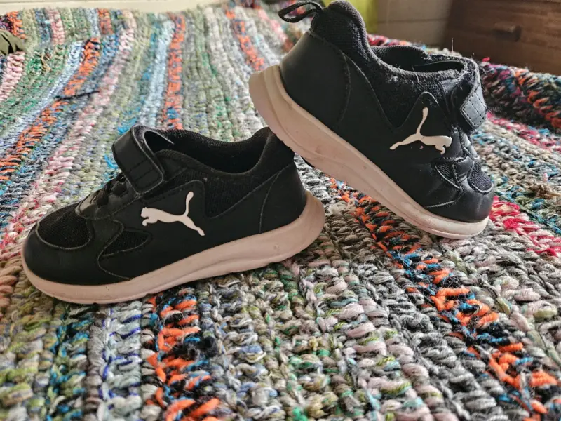 Zapatillas deportivas negras para niños Puma