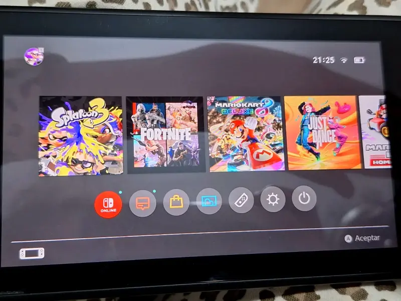 Consola Nintendo Switch V2 (HAC-001(-01)) - 3