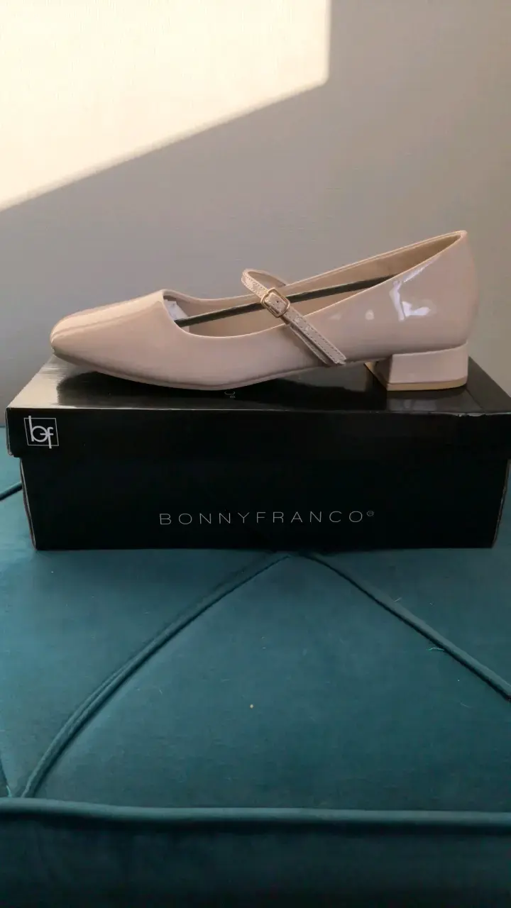 Zapatos planos beige Bonnyfranco con hebilla - 1