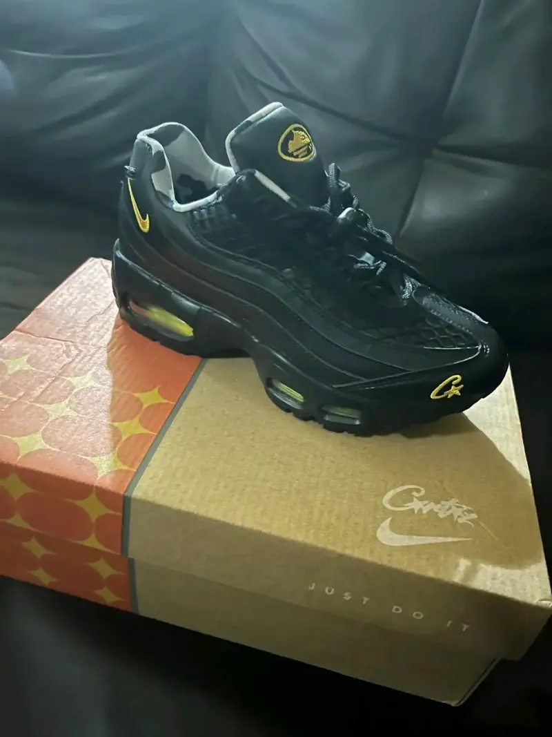 Zapatillas Nike Air Max 95 negras y amarillas - 1