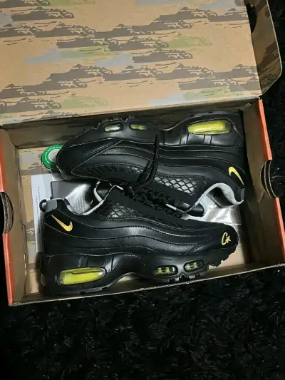 Zapatillas Nike Air Max 95 negras y amarillas - miniatura 2