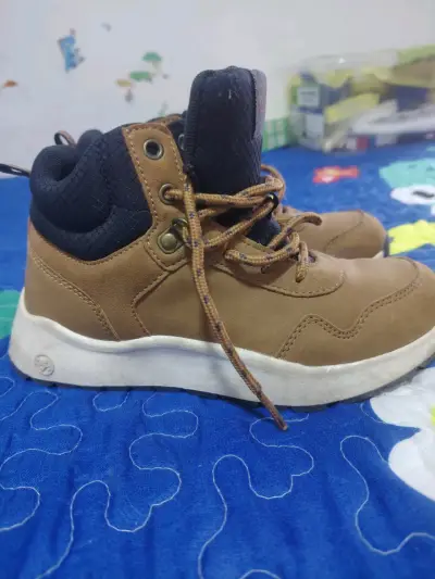 Botines de niño color marrón con detalles azules - miniatura 1