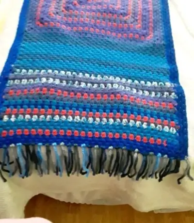Peciera de 2plazas a crochet multicolor con flecos - miniatura 2