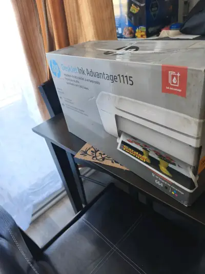 Impresora HP DeskJet Ink Advantage 1115 - miniatura 2