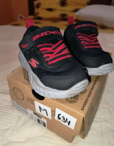 Zapatillas para niño impecables - miniatura 1