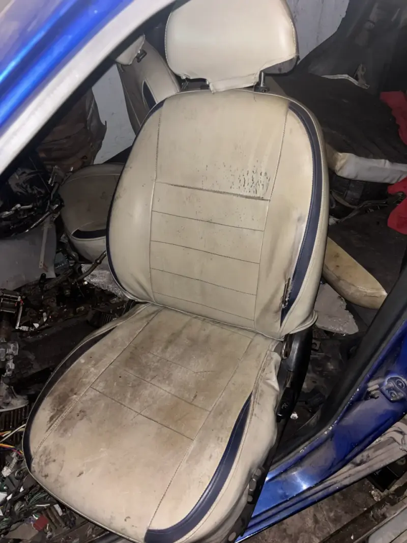 Asiento de Hyundai 97 beige usado en buen estado - 2