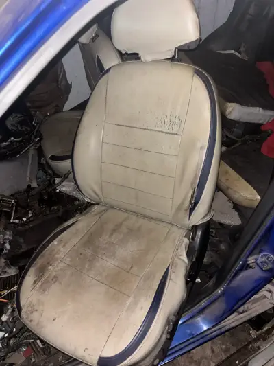 Asiento de Hyundai 97 beige usado en buen estado - miniatura 2