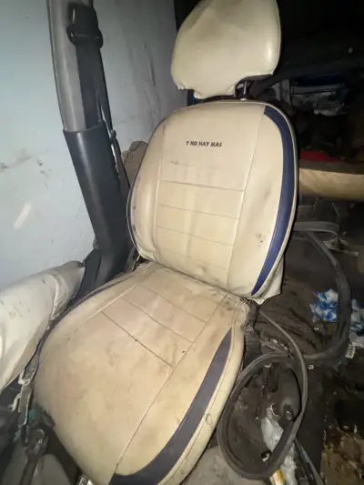 Asiento de Hyundai 97 beige usado en buen estado - miniatura 4