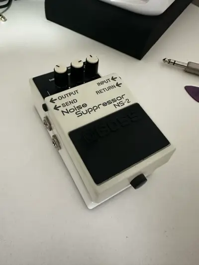 Pedal de efectos Boss Noise Suppressor NS-2 - miniatura 1
