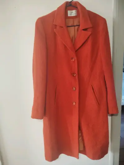 Abrigo largo rojo para mujer en buen estado - miniatura 2