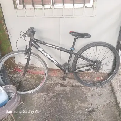 Bicicleta de semicarrera Ozono negra con detalles - miniatura 4