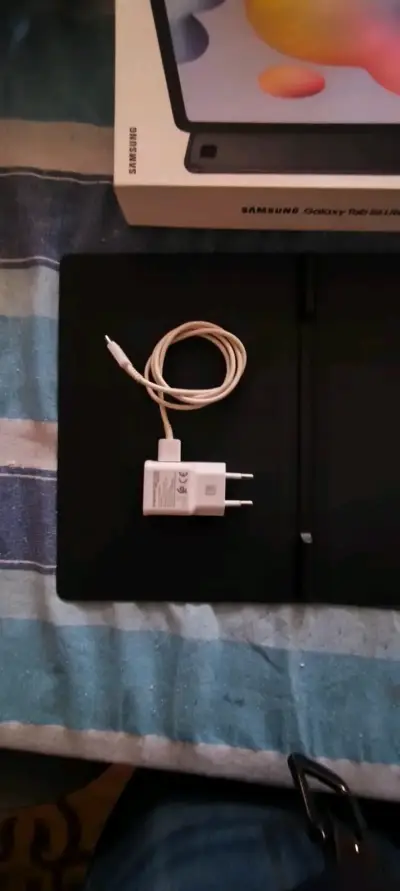 Tablet Samsung Galaxy Tab S6 Lite con S Pen - miniatura 3
